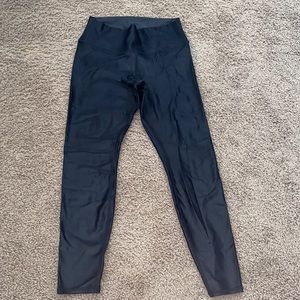 Alo Yoga shiny leggings